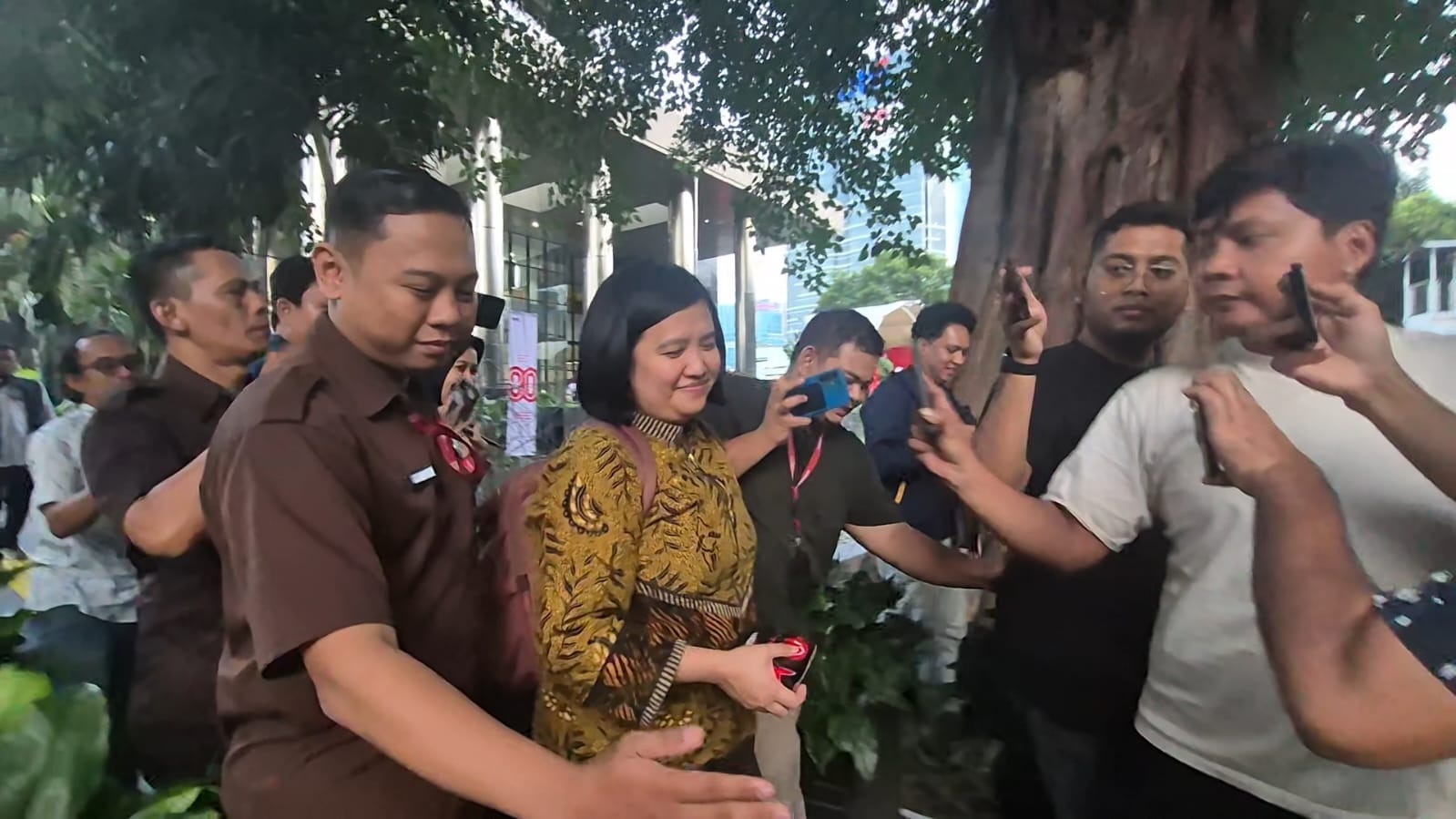 KPK Periksa Staf Khusus Nadiem Makarim Terkait Dugaan Korupsi Pengadaan Google Cloud