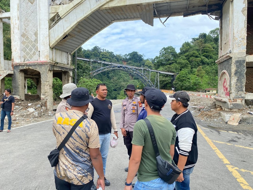 Pencarian Ipda Angga Dihentikan, Tangis dan Tabur Bunga Menyelimuti Misi yang Sirna