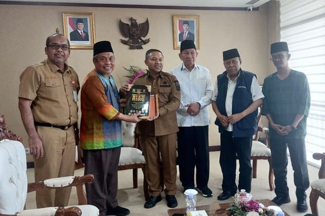 Gubernur Riau Dukung Penuh Gagasan Daerah Istimewa Riau dari LAMR