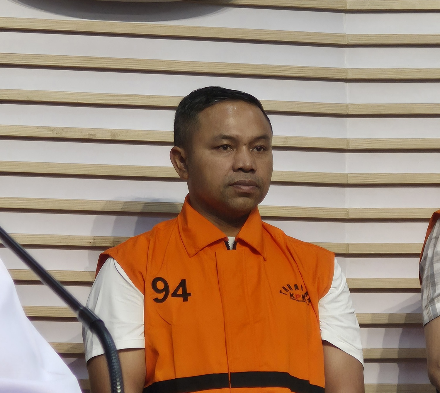 KPK Sita Dokumen dan CCTV dari Rumah Dinas Gubernur Riau, Bongkar Dugaan Pemerasan