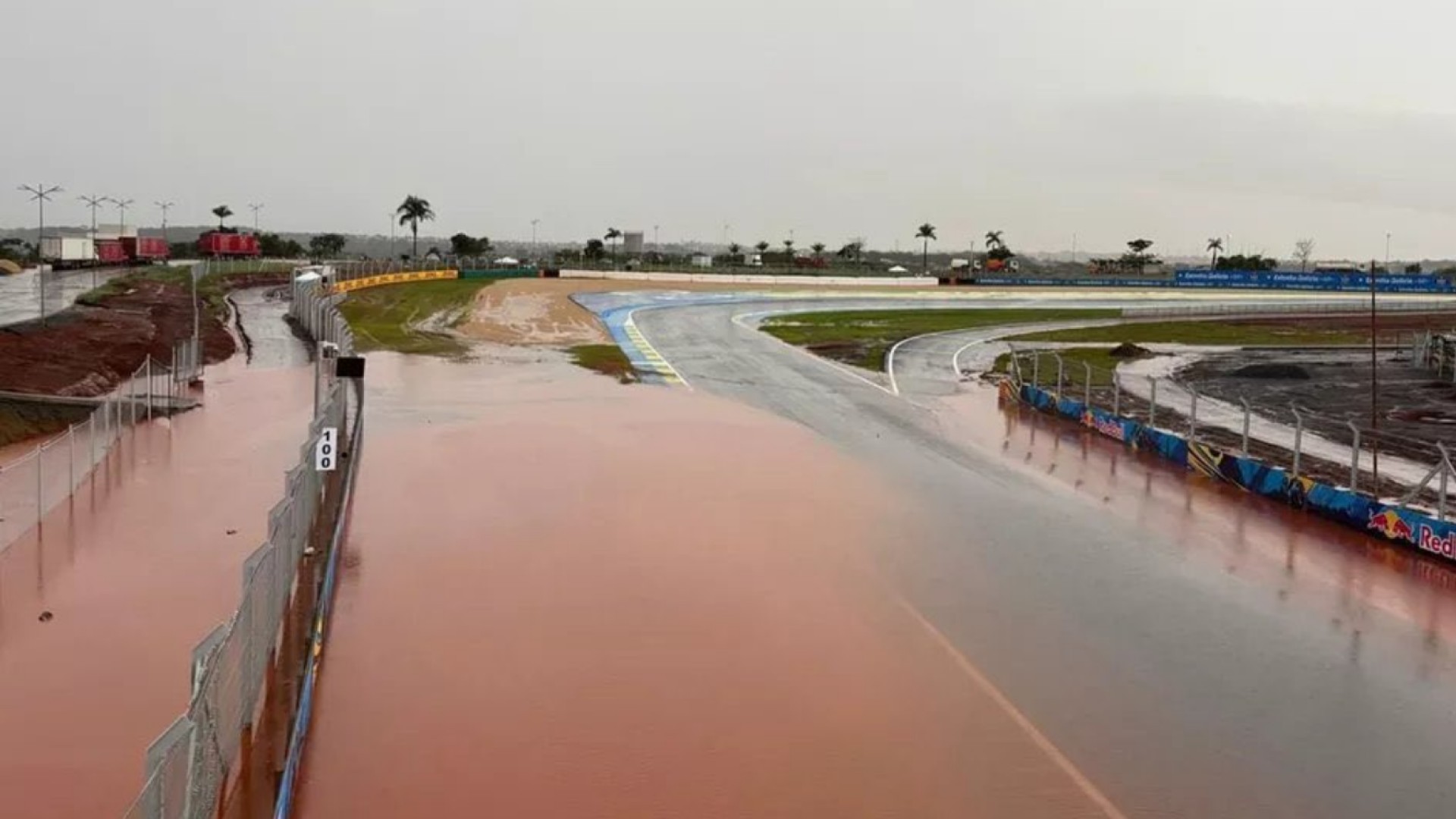 Sirkuit Goiania Belum Kering, MotoGP Brasil Dihantam Hujan Susulan