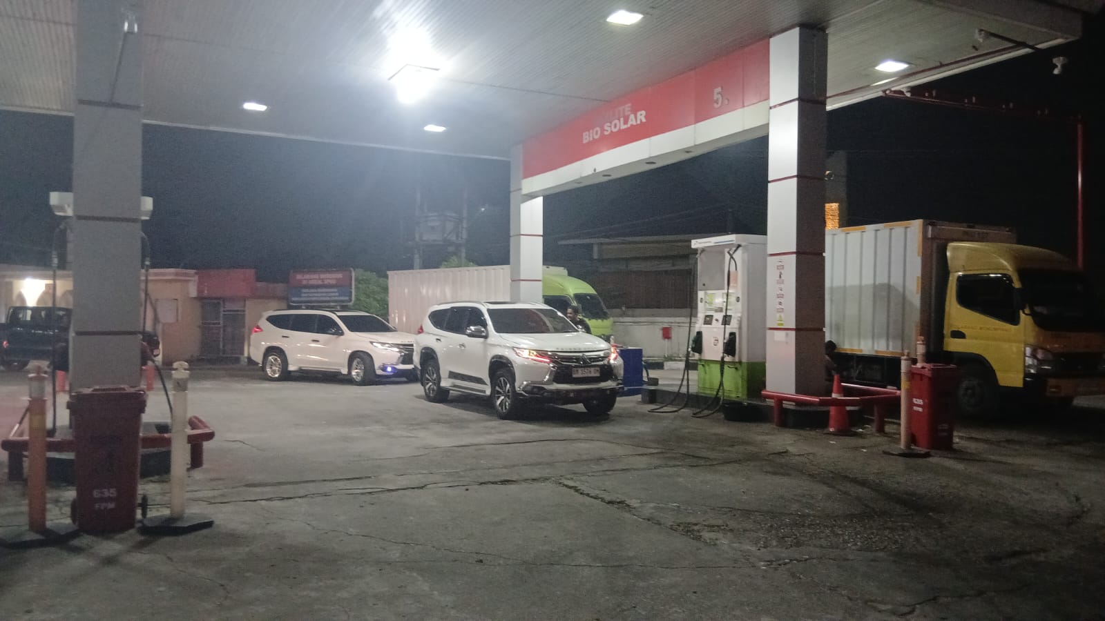 Capek Antre Solar di SPBU Pekanbaru, Pengendara Kecewa Stok Mendadak Habis