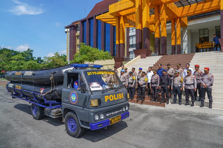 Polda Riau GEBER 290 Pasukan Elite (Brimob & Samapta) ke Sumbar, Kapolda: Kemanusiaan Harus Melampaui Garis!