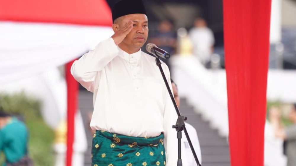 Peringati Hardiknas 2025, Gubernur Abdul Wahid Tekankan Pendidikan sebagai Hak dan Peradaban