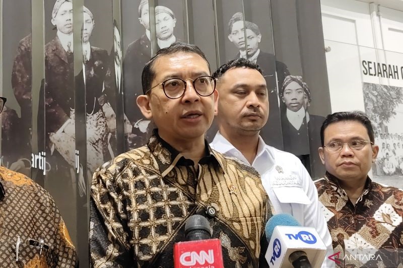 Pacu Jalur Riau Jadi Warisan Budaya Nasional, Fadli Zon Ungkap Pesonanya di TikTok