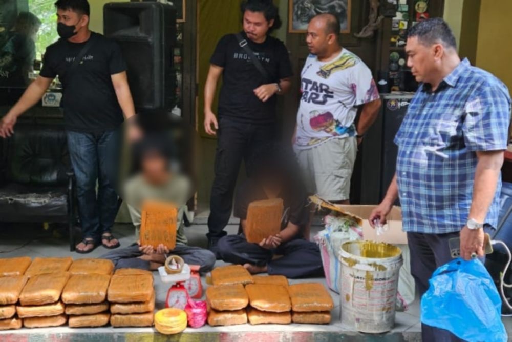 BNNP Riau Bongkar Ganja 63 Kg di Atap Kampus, Pelakunya Mantan Mahasiswa
