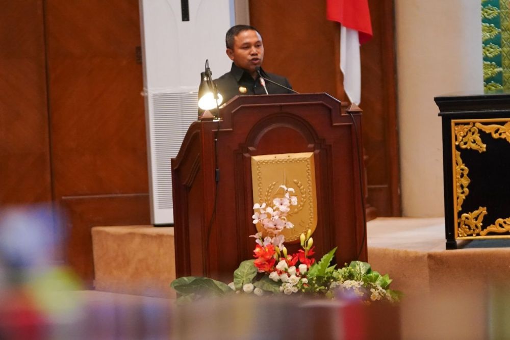Gubernur Riau Jawab Pandangan Fraksi soal Pertanggungjawaban APBD 2024