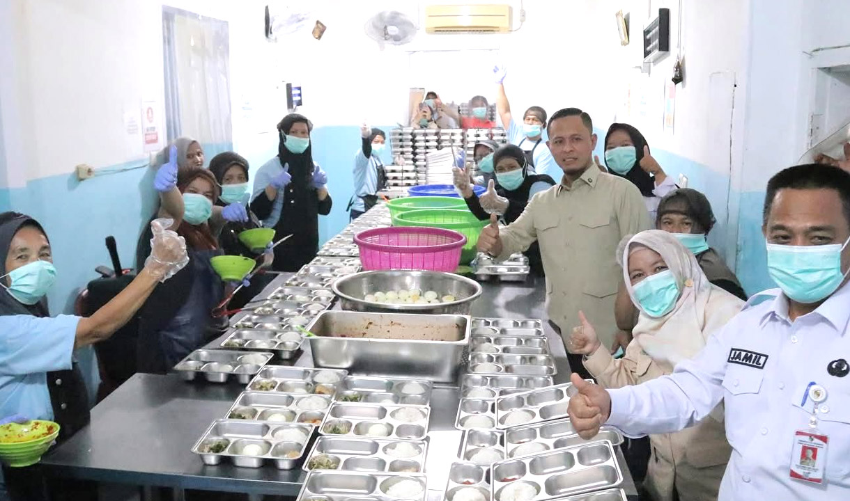 Wako Pekanbaru Pastikan Dapur Penyedia Menu MBG Dalam Kondisi Higienis