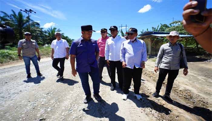 Truk ODOL Rusak Jalan di Riau: Apa Solusinya?