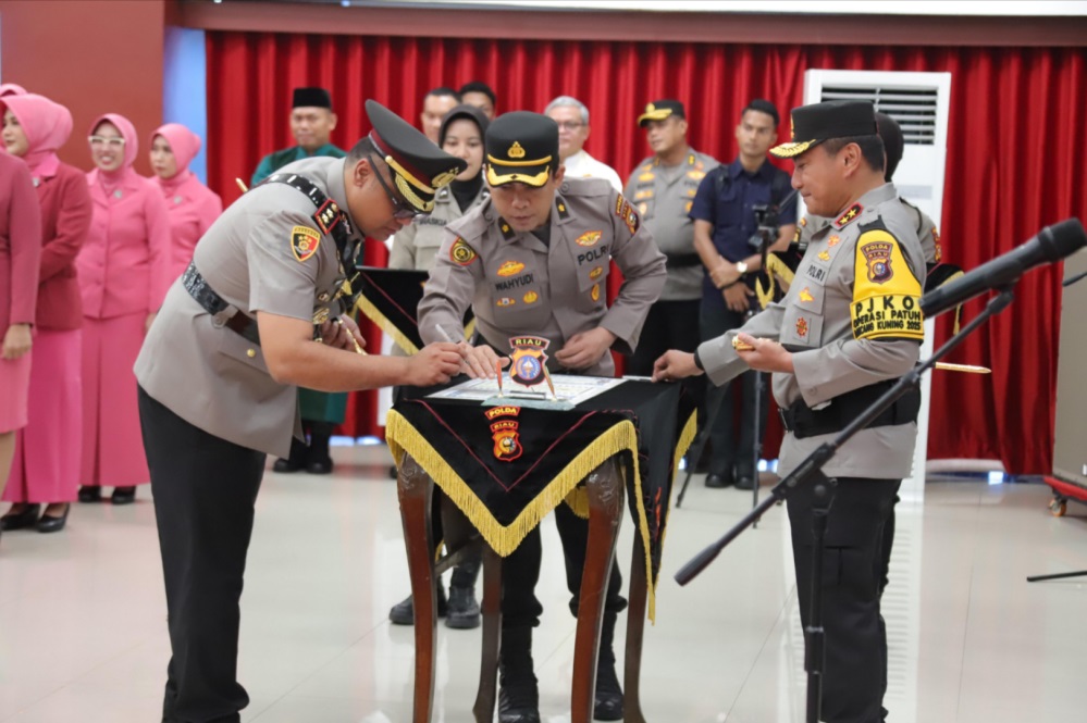 Kapolda Riau Gencarkan Green Policing Saat Sertijab, Tegaskan Polri Harus Tinggalkan Warisan Hijau