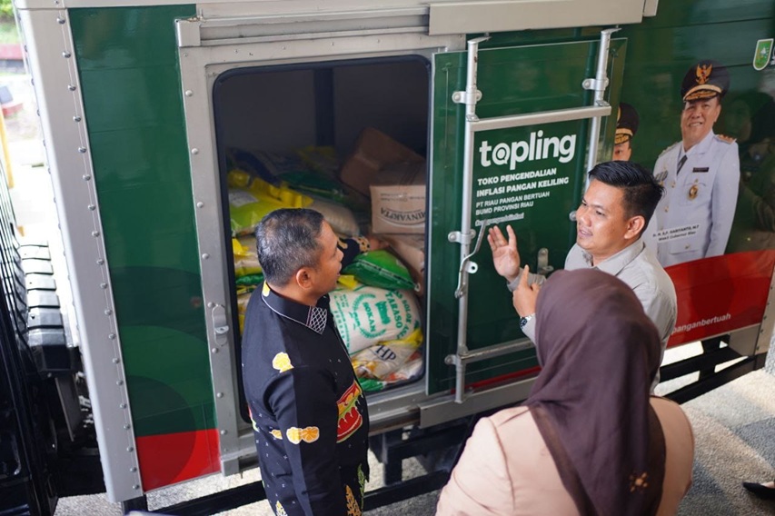 Gubernur Riau Luncurkan Mobil Topling, Strategi Baru Kendalikan Inflasi Pangan