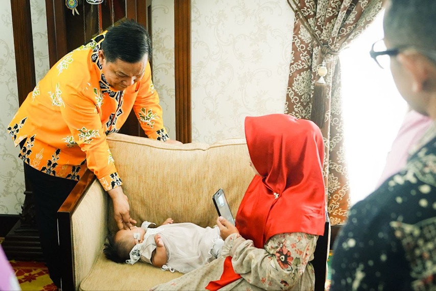 DRAMATIS! Plt Gubernur Riau Kirim Langsung 7 Nyawa Pejuang Jantung ke Jakarta, Biaya Full Ditanggung!