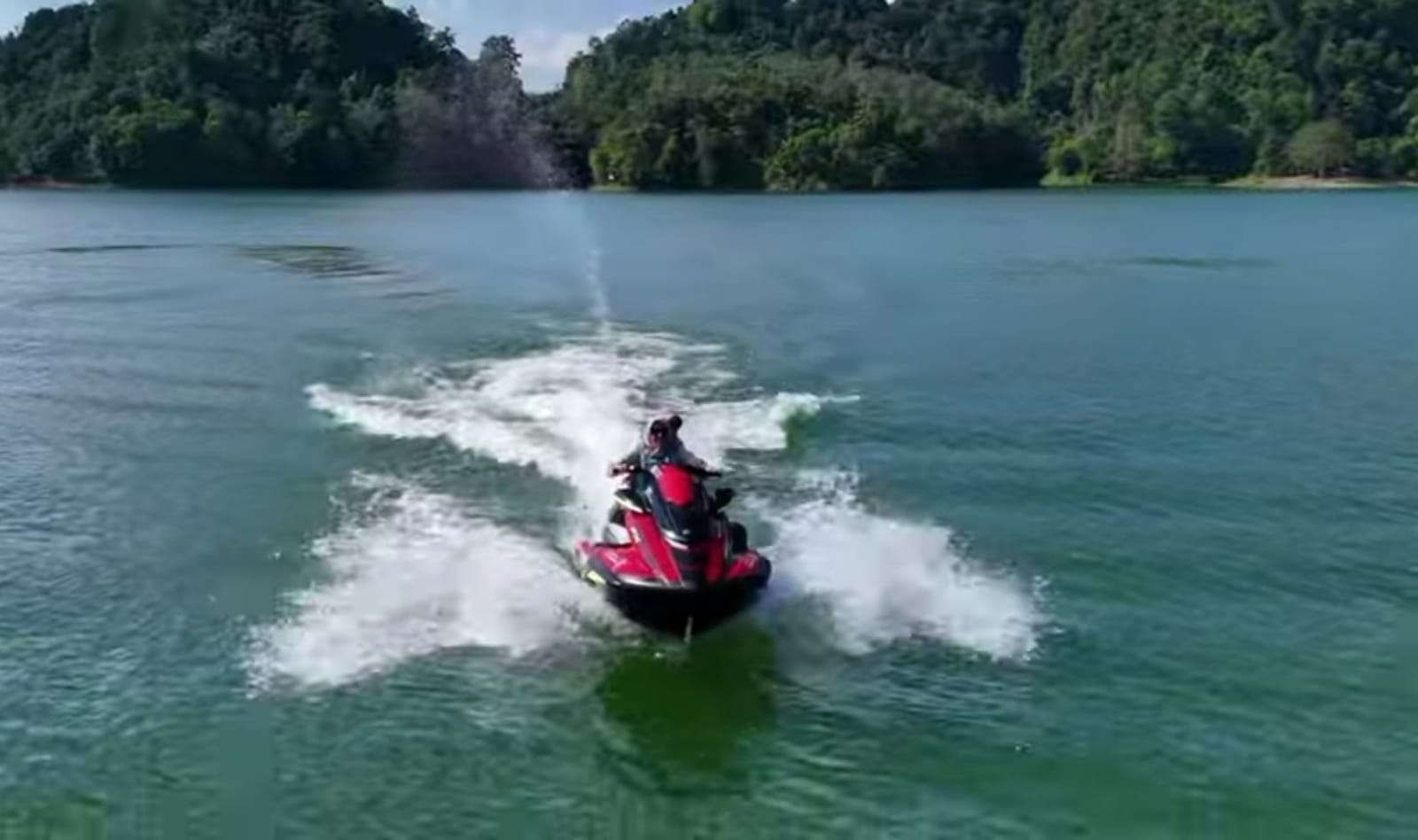 Danau Rusa Kampar: Wisata Alam Hits Riau dengan Wahana Jet Ski dan Nuansa Eksotis