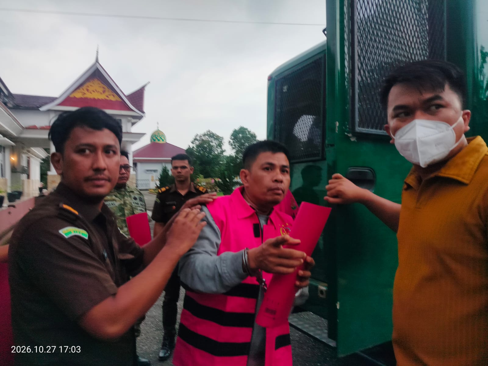 Kejari Kampar Tahan 4 Tersangka Korupsi KUR Bank BUMN di Bangkinang, Termasuk Eks Kepala Desa Gunung Bungsu