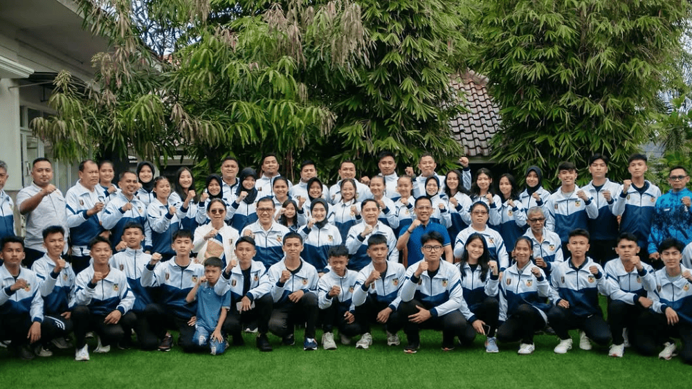 38 Atlet FORKI Lampung Dilepas Wagub Jihan untuk Kejurnas Karate di Riau