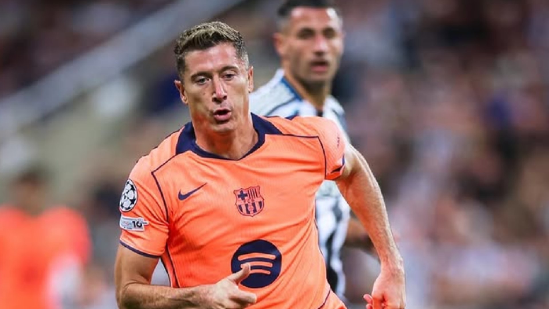 Lima Klub Berebut Tanda Tangan Lewandowski