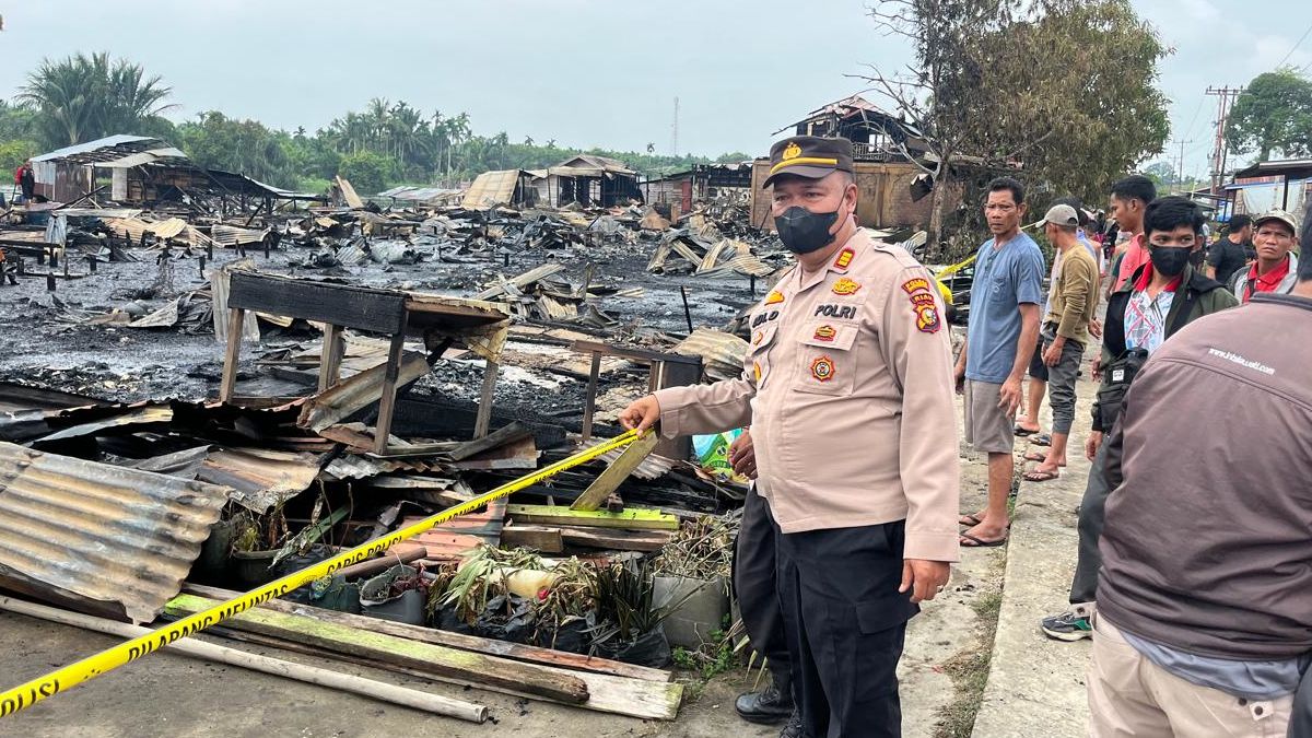 Tragedi Menjelang Subuh, 15 Rumah di Inhil Ludes Dilalap Api