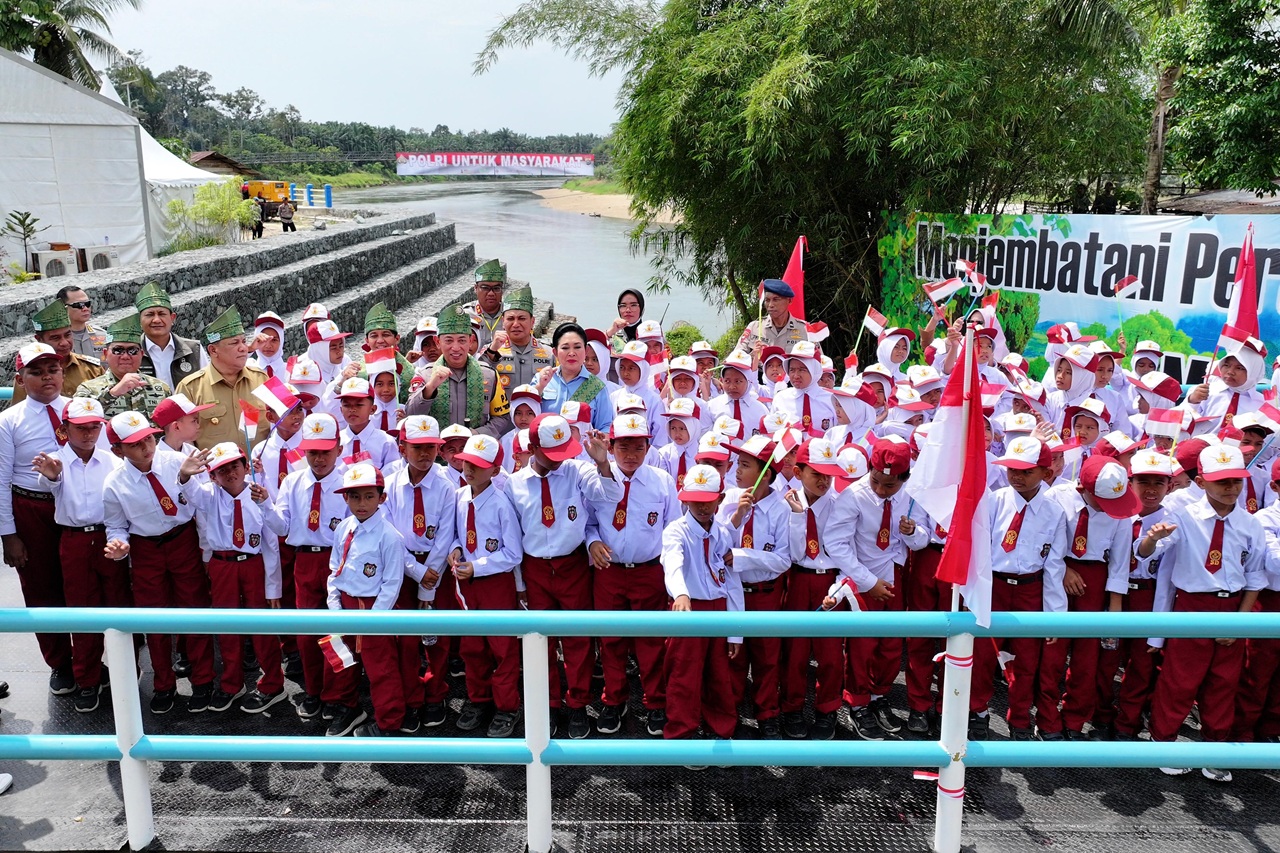 Polda Riau Wujudkan Konektivitas Desa, DPR RI Apresiasi 110 Jembatan Presisi