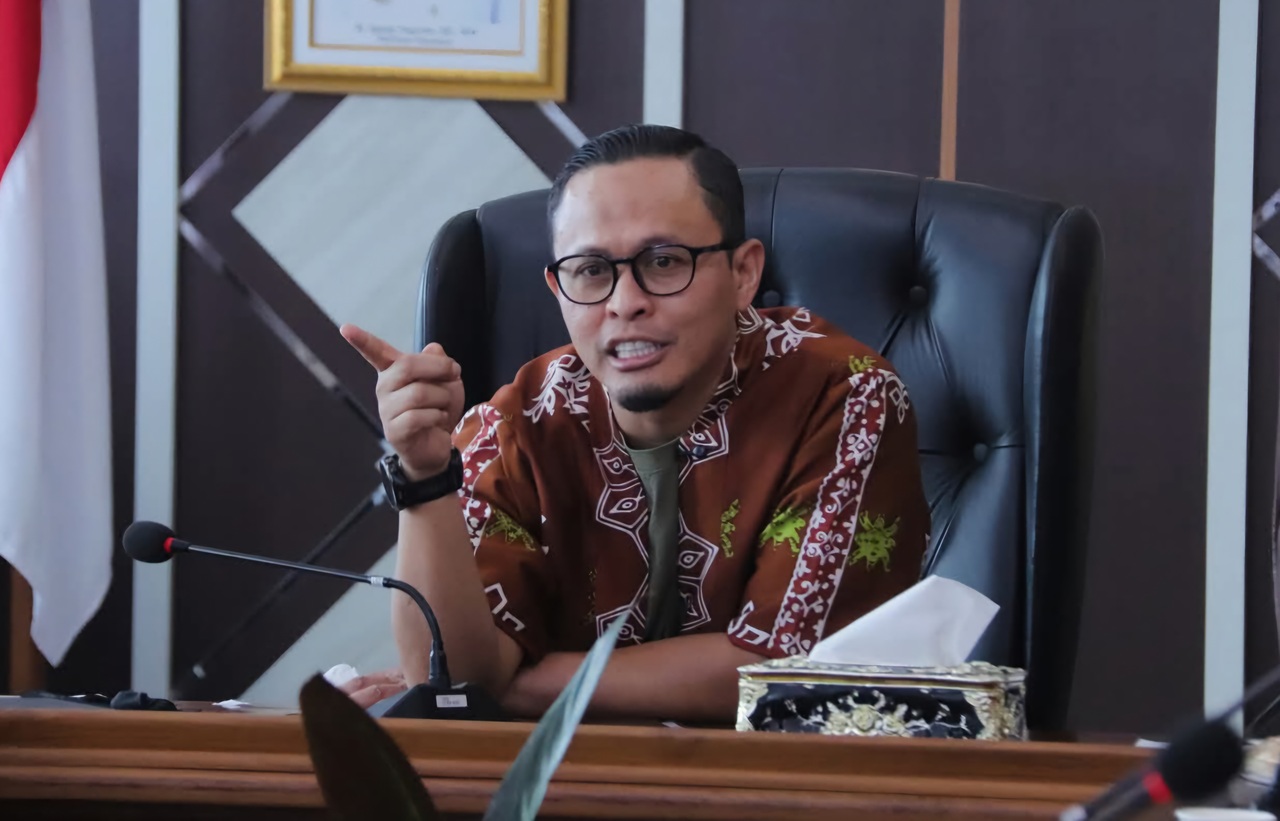 Wali Kota Pekanbaru Ingatkan Bahaya Komorbid di Tengah Pekatnya Kabut Asap Karhutla