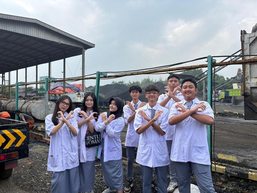 Kolaborasi Hakaaston dan SMA Labschool Cibubur Hasilkan Inovasi Aspal Ramah Lingkungan