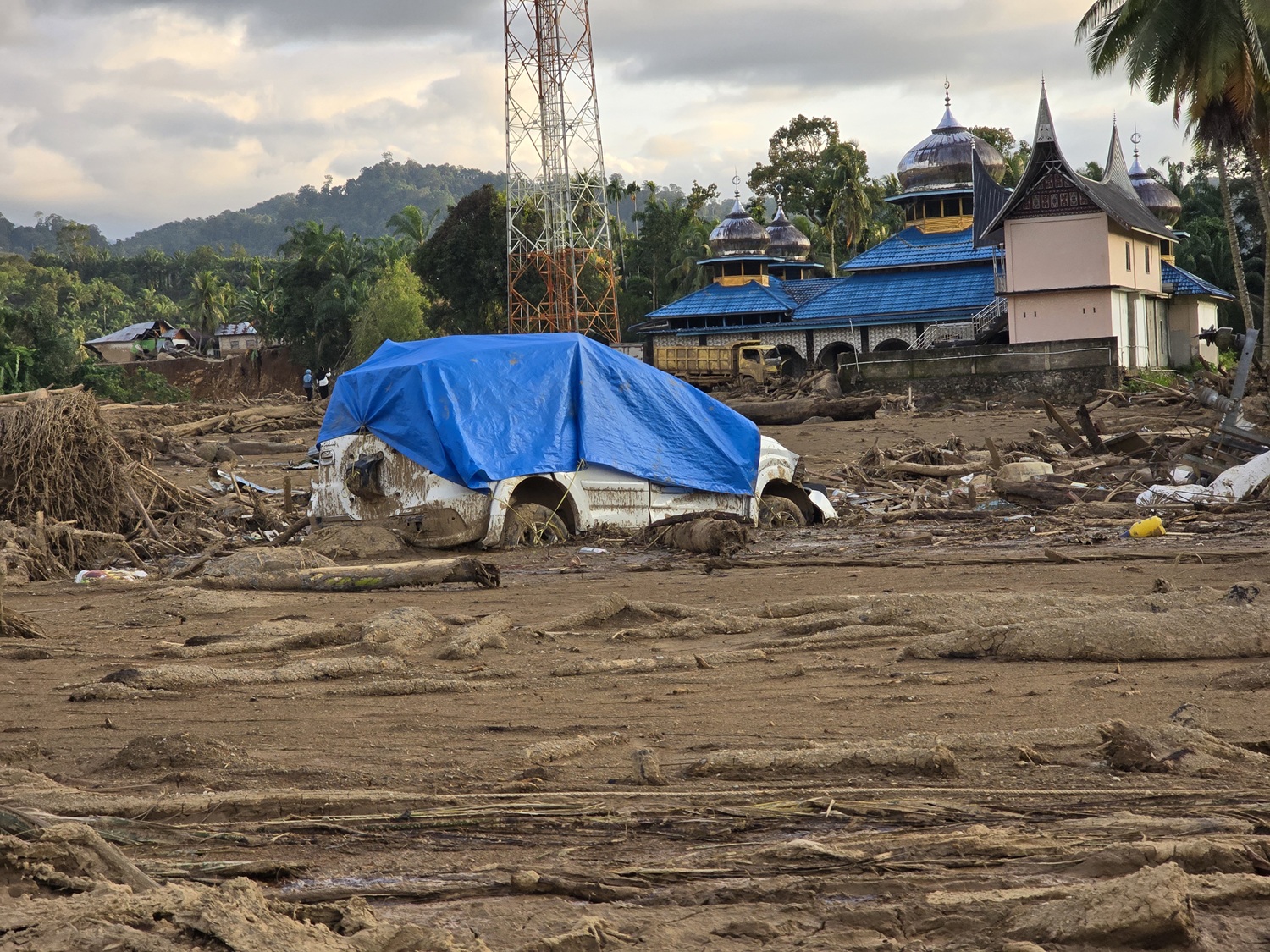 Banjir Bandang Agam Meluas! 15 Ribu Lebih Warga Mengungsi, Akses Terputus Jadi Sorotan Utama