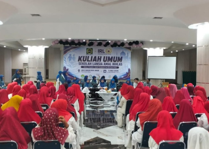 Sekolah Lansia Amal Ikhlas BKMT Riau Resmi Dimulai, Ratusan Peserta Antusias Ikuti Kuliah Perdana