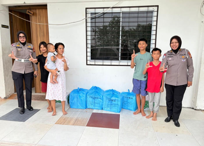 Polantas Menyapa Lewat Jumat Barokah: Aksi Nyata Ditlantas Polda Riau Awal Tahun 2026!