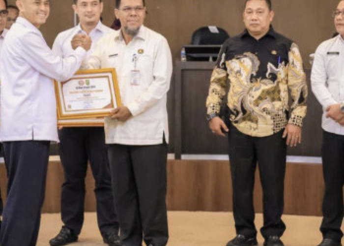 Pemko Pekanbaru Raih Penghargaan Tertinggi Keterbukaan Informasi di KI Riau Award