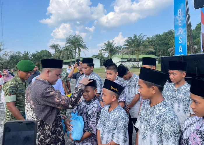 Peringati HUT RI, Pebriyan Winaldi Gandeng Yonif 132 dan Polres Kampar Salurkan 1.000 Paket Sembako