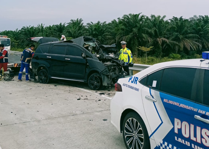 Innova Hantam Truk Box di Tol, Ustadz dan Dosen Asal Pekanbaru Meninggal Dunia