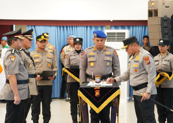 Kapolda Riau Lantik Pejabat Utama dan Kapolres Baru di Pekanbaru, Ini Daftar Namanya