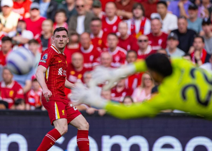 Liverpool Tahan Robertson, Kepindahan ke Tottenham Gagal Terwujud