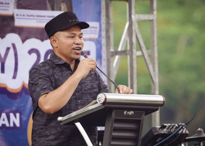 Gubernur Riau Minta Perusahaan Tidak Menahan Ijazah Karyawan, Abdul Wahid: Secara Etika Tidak Baik