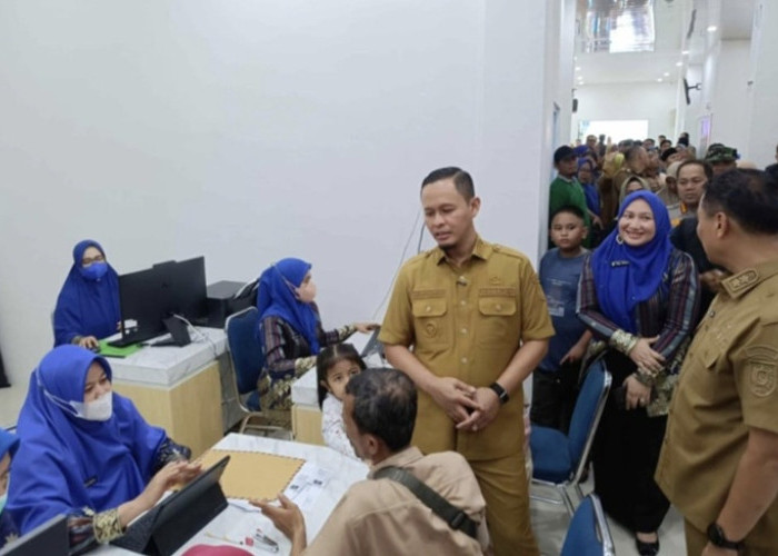Geger Lonjakan Pasien Puskesmas Pekanbaru! Layanan Malam Hari Diserbu Warga!