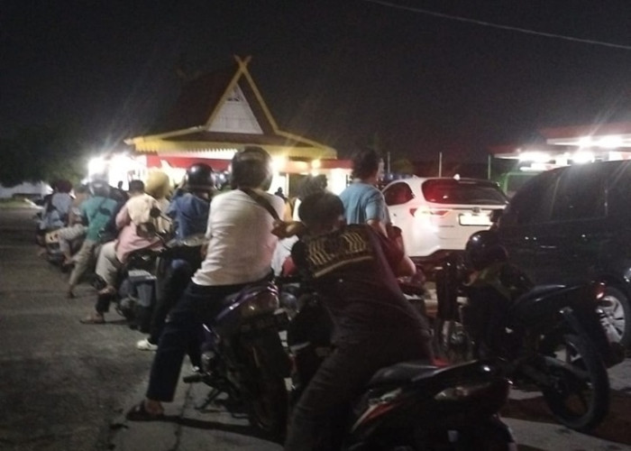 BBM Langka di Riau Bikin Warga Panik! Antrean SPBU Mengular, Pertalite dan Solar Sulit Didapat
