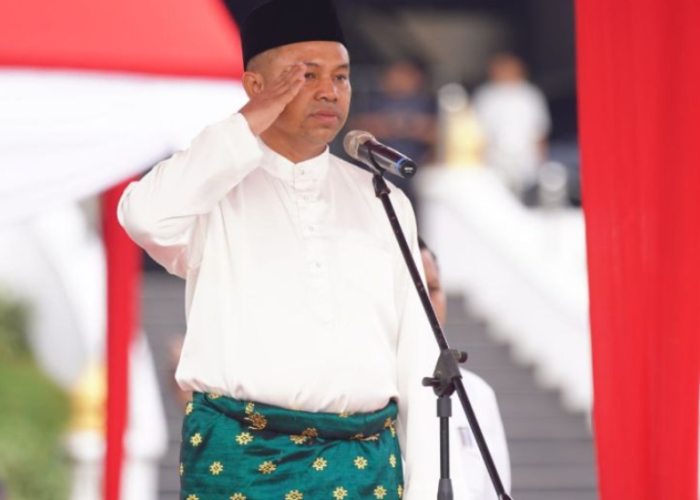 Peringati Hardiknas 2025, Gubernur Abdul Wahid Tekankan Pendidikan sebagai Hak dan Peradaban