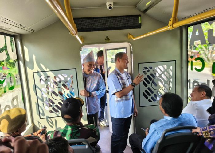 SIAP-SIAP! Pekanbaru Luncurkan Bus Listrik Super Canggih, Warga Bakal Manjakan Diri Tanpa Macet!