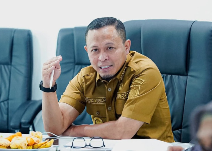 Wali Kota Pekanbaru Ultimatum Camat Soal Sampah, Jabatan Terancam Jika Wilayah Masih Kotor