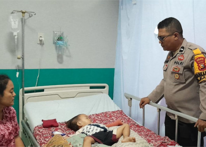 Duh! Tangan Balita 3 Tahun Terjepit Pintu Lift RSUD Dumai, Orangtuanya ke Mana?