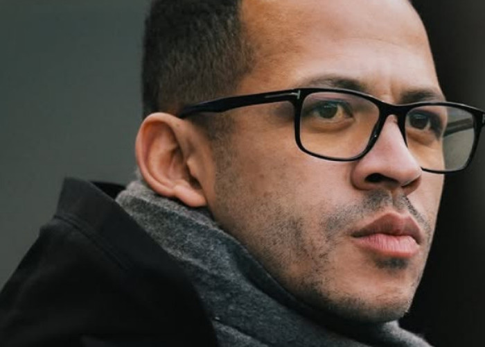 Rosenior akan Tentukan Nasib Sterling dan Disasi di Chelsea