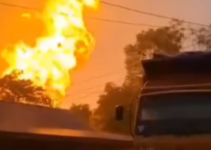 Pipa Gas PT TGI Bocor dan Semburkan Api Setinggi 15 Meter, Polres Inhil Lakukan Pengamanan 