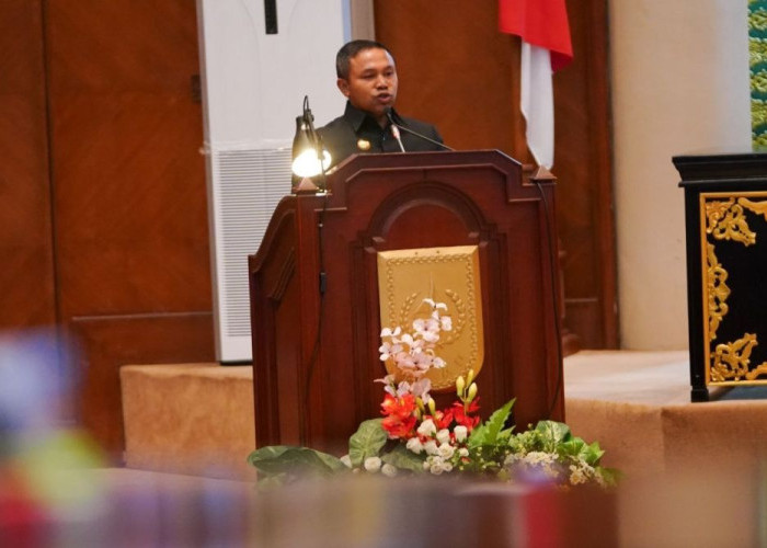 Gubernur Riau Jawab Pandangan Fraksi soal Pertanggungjawaban APBD 2024