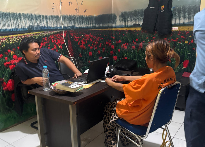 Modus Kencan Michat, Iphone Pemuda di Pekanbaru Ini Dirampas Waria
