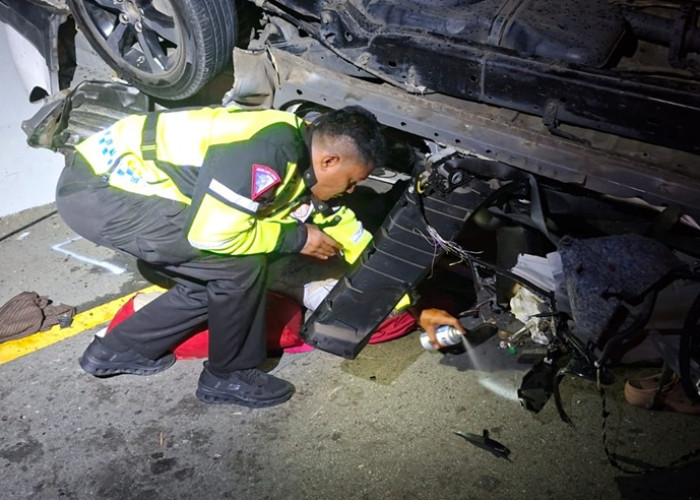 Kecelakaan Tol Pekanbaru Dumai: Ambulans Hantam Truk Trailer di KM 25, Tiga Nyawa Melayang Seketika!