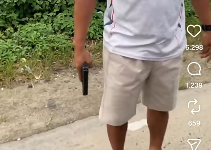 Video Viral Koboi Jalanan di Riau: Pria Cepak Todong Senjata Api ke Sopir, Polisi Buru Pecatan TNI!