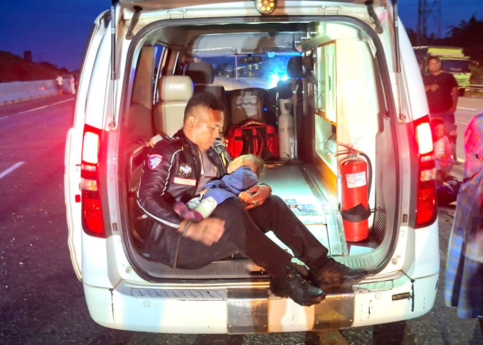 Memilukan! Bayi 8 Bulan Tewas saat Kecelakaan di Tol Pekanbaru-Dumai, Begini Kronologinya