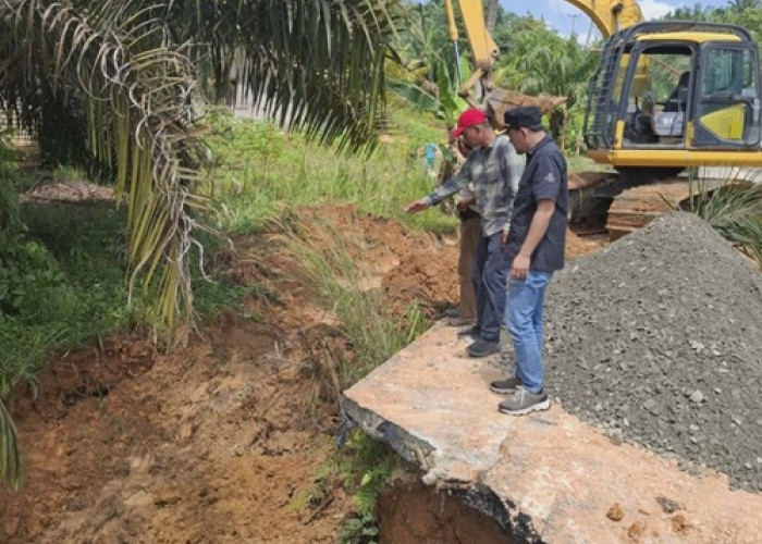 Jalur Mudik Riau Putus Total, Pemprov Gerak Cepat Perbaiki Ruas Lipat Kain-Lubuk Agung Demi Lebaran 2026