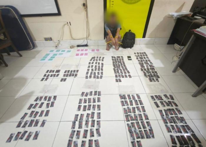 Sinyal Bahaya! Pot Getar Cair dan Ribuan Ekstasi Logo TikTok Serbu Riau, Jaringan Aceh-Jakarta Runtuh
