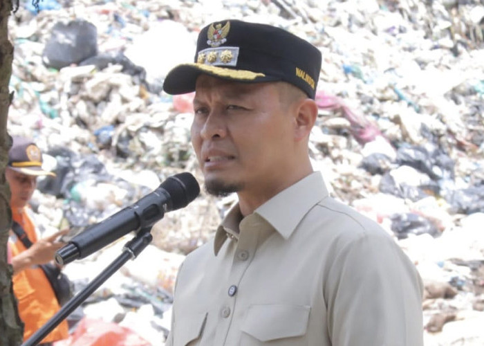 Lapor Sampah Dapat Voucher Belanja! Jurus Wako Agung Wujudkan Pekanbaru Green City   