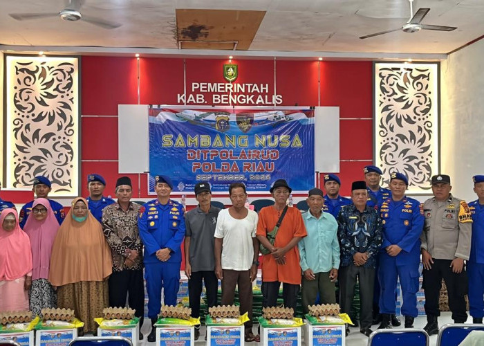 Ditpolairud Polda Riau Gelar Sambang Nusa di Rupat Utara, Bagikan Sembako hingga Bibit Pohon